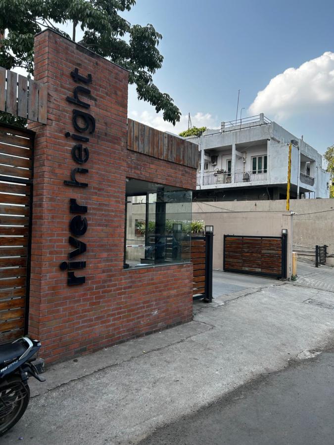 River Front Property Ahmedabad Eksteriør billede