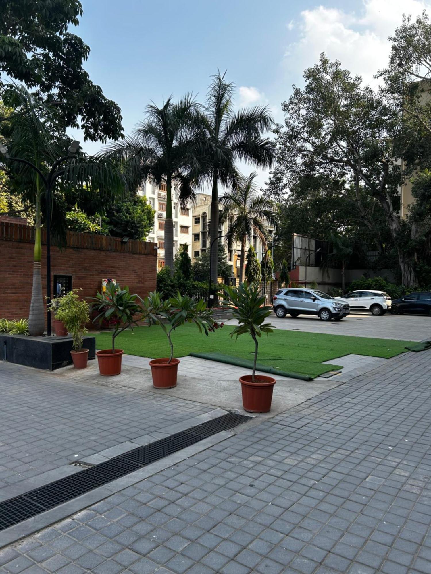 River Front Property Ahmedabad Eksteriør billede
